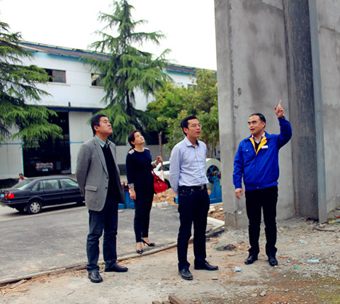 省發(fā)改委領(lǐng)導(dǎo)一行蒞臨宜昌長(zhǎng)機(jī)科技公司指導(dǎo)工作