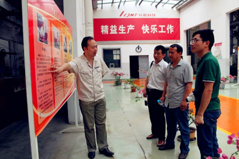 恩施州宣恩縣組織部領(lǐng)導(dǎo)一行蒞臨長(zhǎng)機(jī)科技考察黨建工作