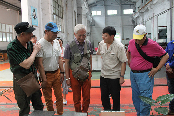 中國工業(yè)設計之父、清華大學責任教授柳冠中蒞臨我公司參觀考察