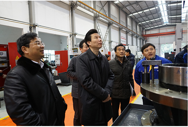 市委副秘書長、高新區(qū)黨工委副書記石顯銀蒞臨我公司指導(dǎo)工作