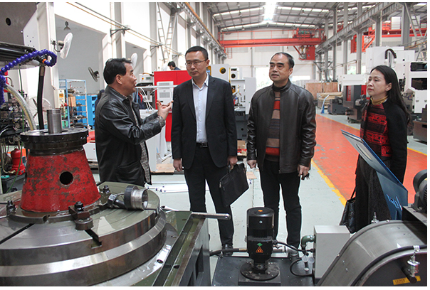 人社部職業(yè)能力建設(shè)司綜合處調(diào)研員張達一行蒞臨我公司調(diào)研企業(yè)技能人才培養(yǎng)工作