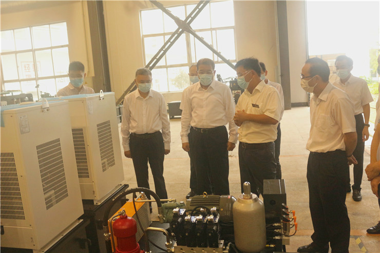 市委書記王立蒞臨調研企業(yè)生產(chǎn)經(jīng)營和項目建設工作情況